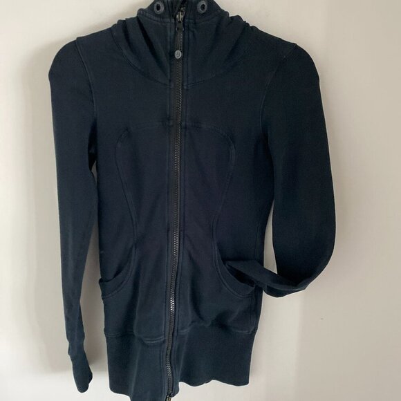 Lululemon Size 2 Fade Black Jacket Scuba Hoodie Woman - Picture 7 of 7